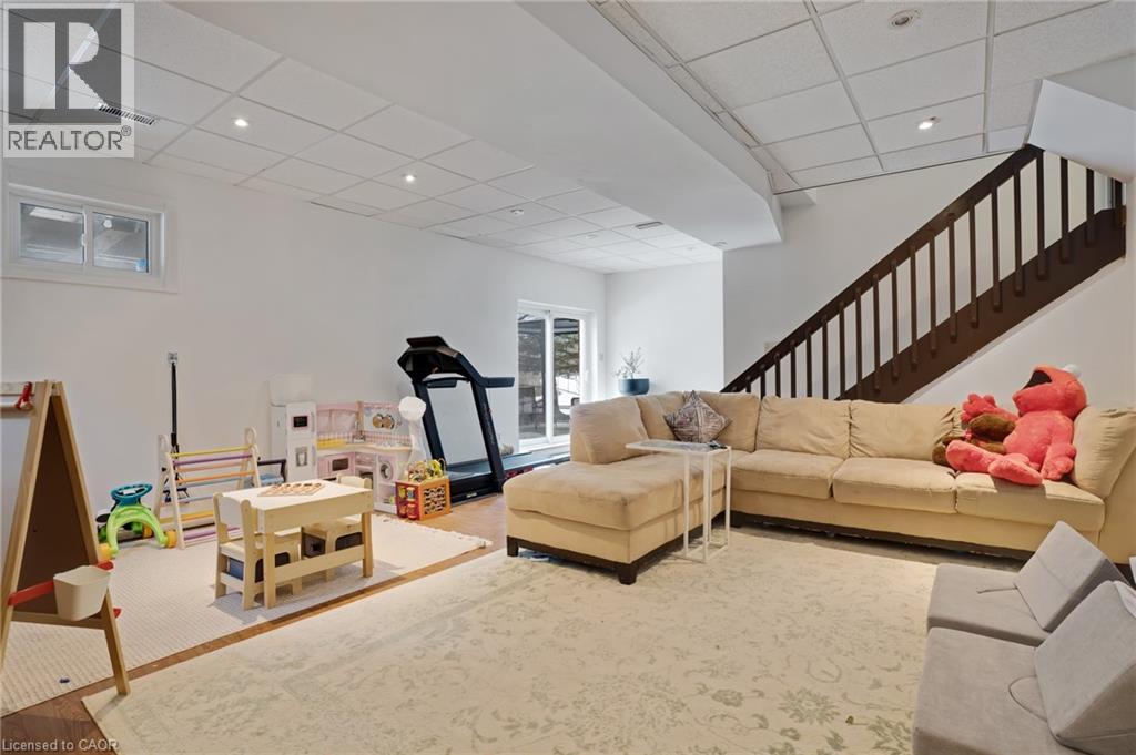 49 Wyandotte Court, Kitchener, Ontario  N2A 3H9 - Photo 32 - 40798451