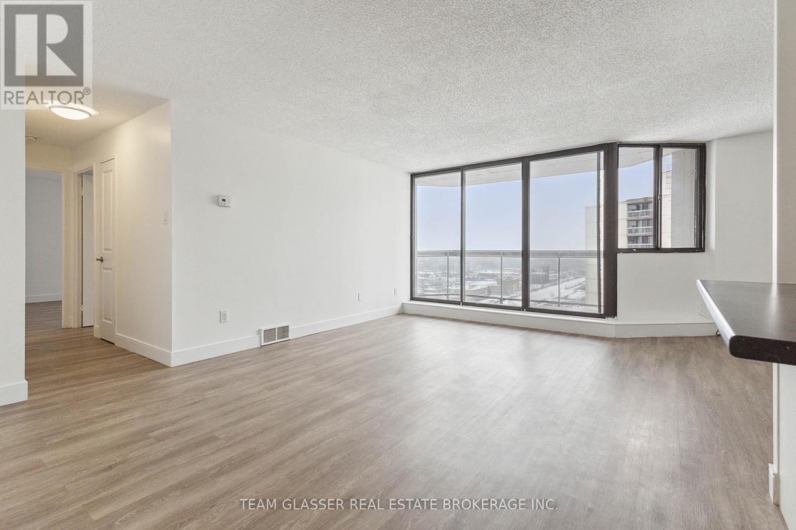 1805 - 340 Colborne Street, London East, Ontario  N6B 3N1 - Photo 2 - X12696860