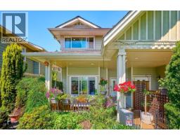 562 W KEITH ROAD, North Vancouver, British Columbia