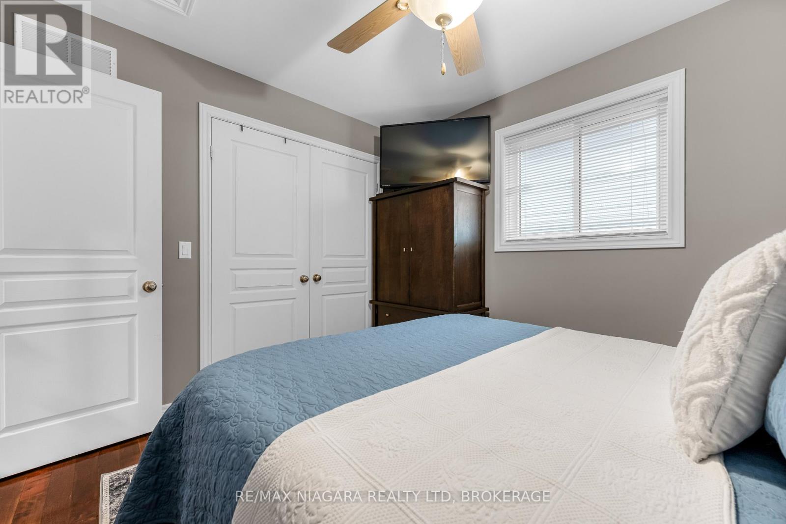 30 Ball Avenue E, St. Catharines, Ontario  L2T 1B5 - Photo 15 - X12678086