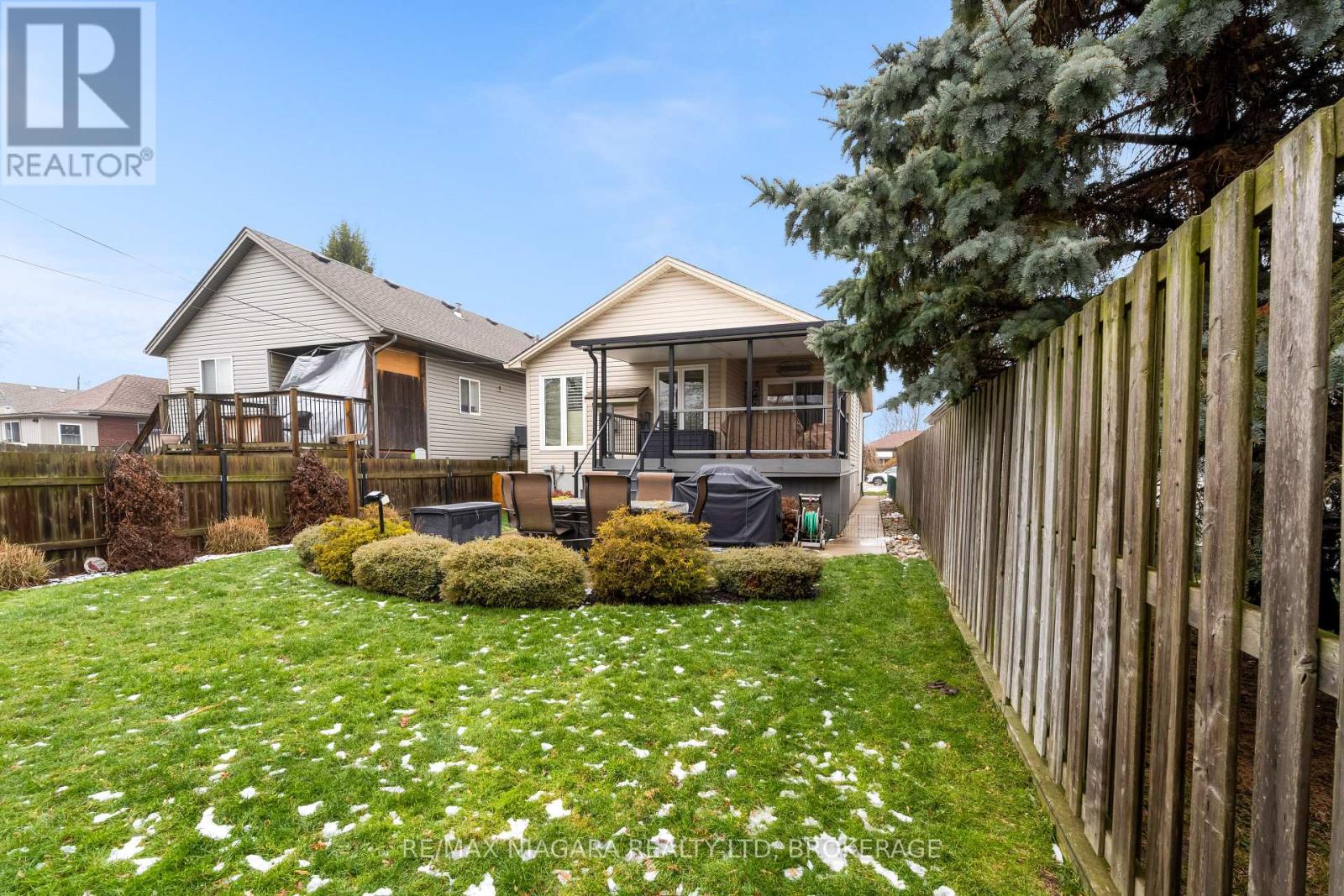 30 Ball Avenue E, St. Catharines, Ontario  L2T 1B5 - Photo 34 - X12678086