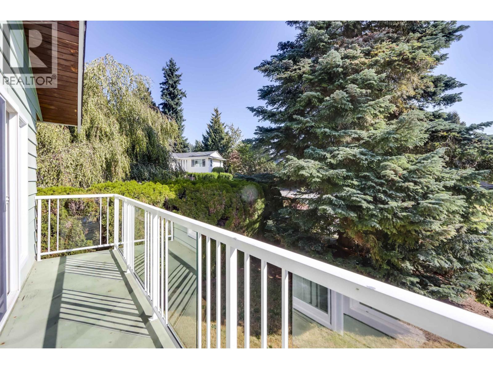 2141 Dauphin Place, Burnaby, British Columbia  V5B 4G8 - Photo 24 - R3079602