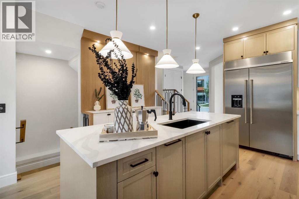 2118 Victoria Crescent Nw, Calgary, Alberta  T2M 4E3 - Photo 6 - A2278369