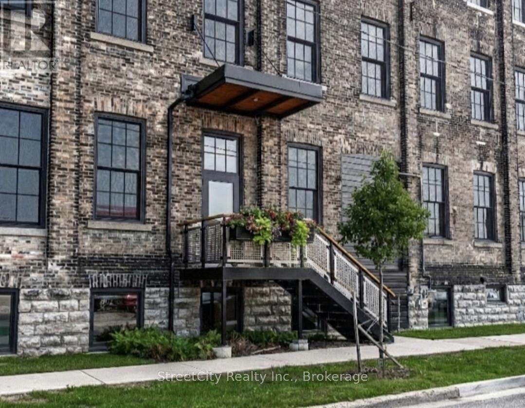 104 - 245 Downie Street, Stratford, Ontario N5A 1X5 - Photo 12 - X12394270