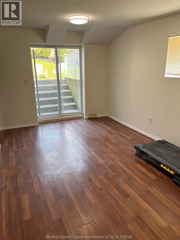 3726 Holburn, Windsor, Ontario  N9E 4S9 - Photo 11 - 26001142