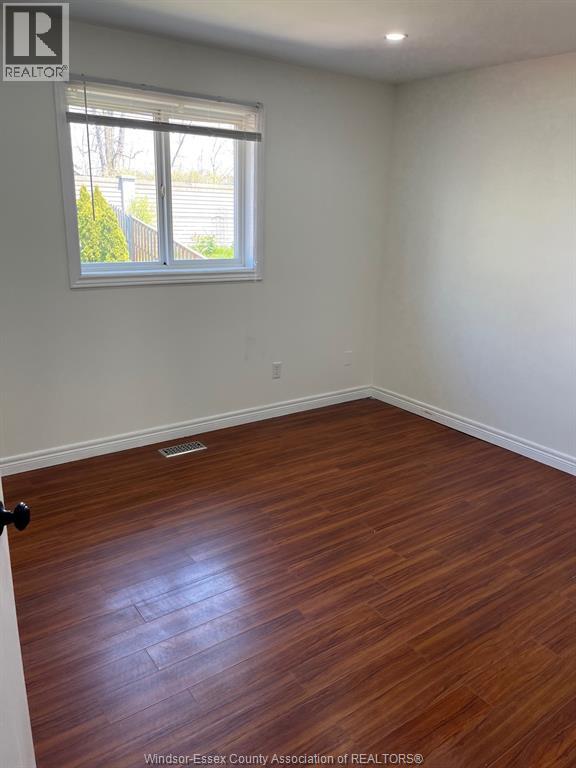 3726 Holburn, Windsor, Ontario  N9E 4S9 - Photo 7 - 26001142