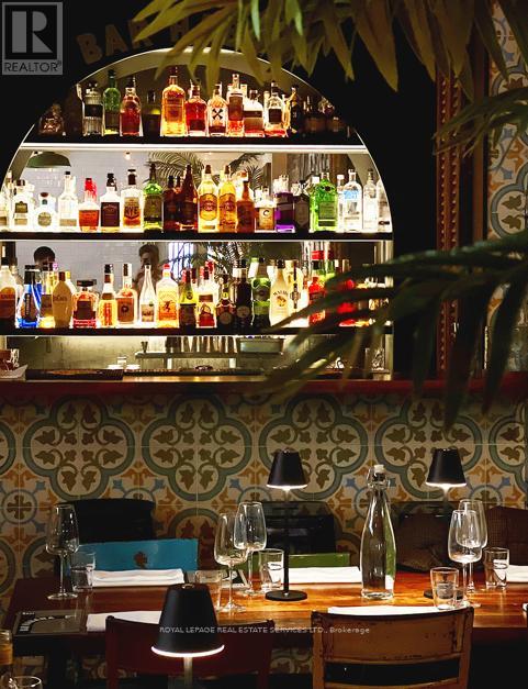 92 Ossington Avenue, Toronto, Ontario  M6J 2Z4 - Photo 3 - C12696820