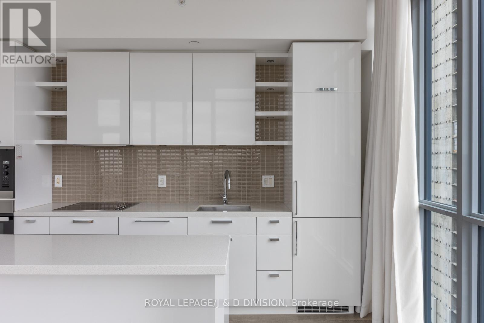 2702 - 32 Davenport Road, Toronto, Ontario  M5R 0B5 - Photo 12 - C12696914