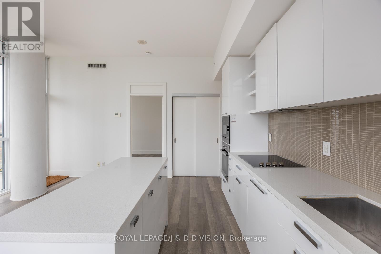 2702 - 32 Davenport Road, Toronto, Ontario  M5R 0B5 - Photo 14 - C12696914