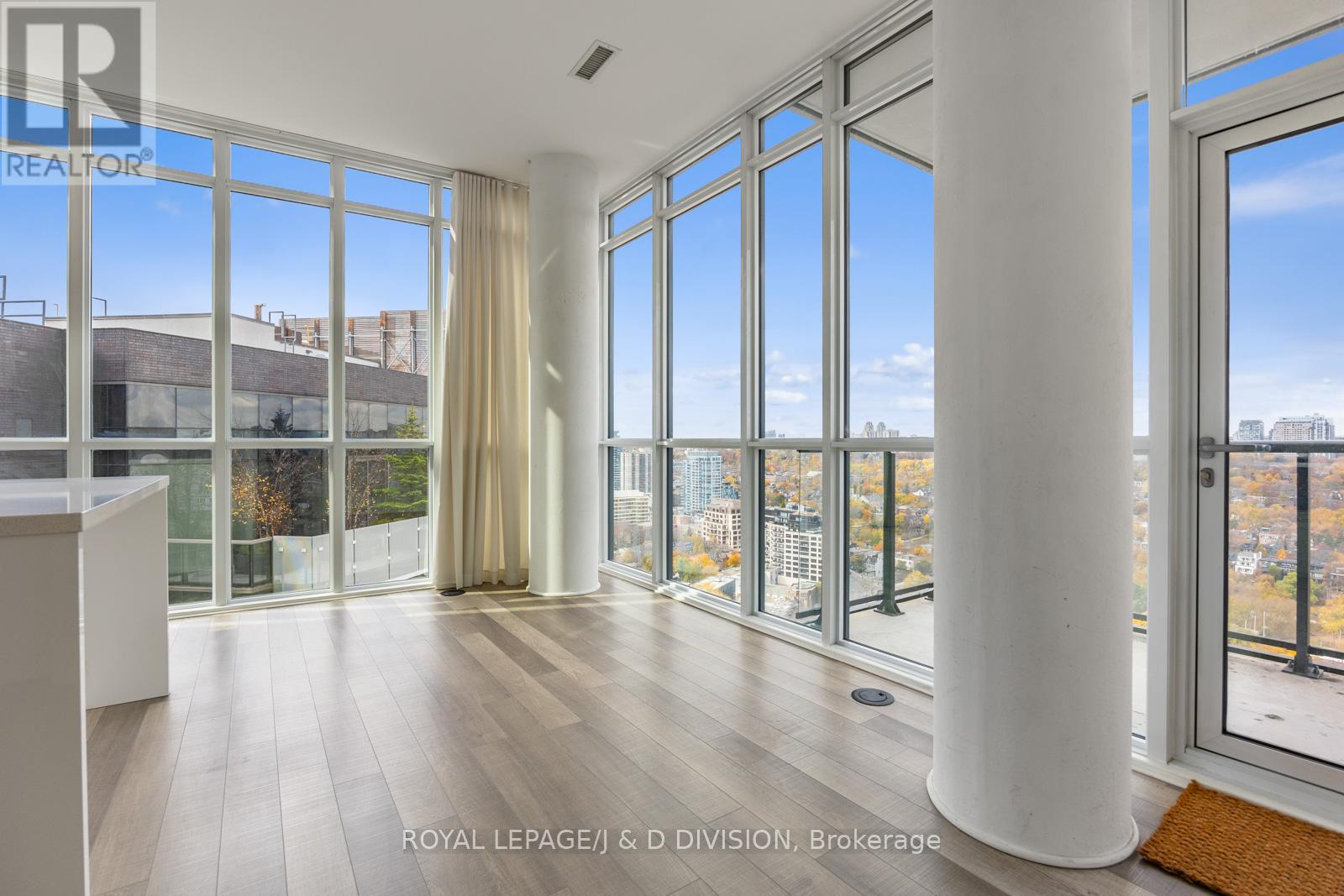 2702 - 32 Davenport Road, Toronto, Ontario  M5R 0B5 - Photo 17 - C12696914