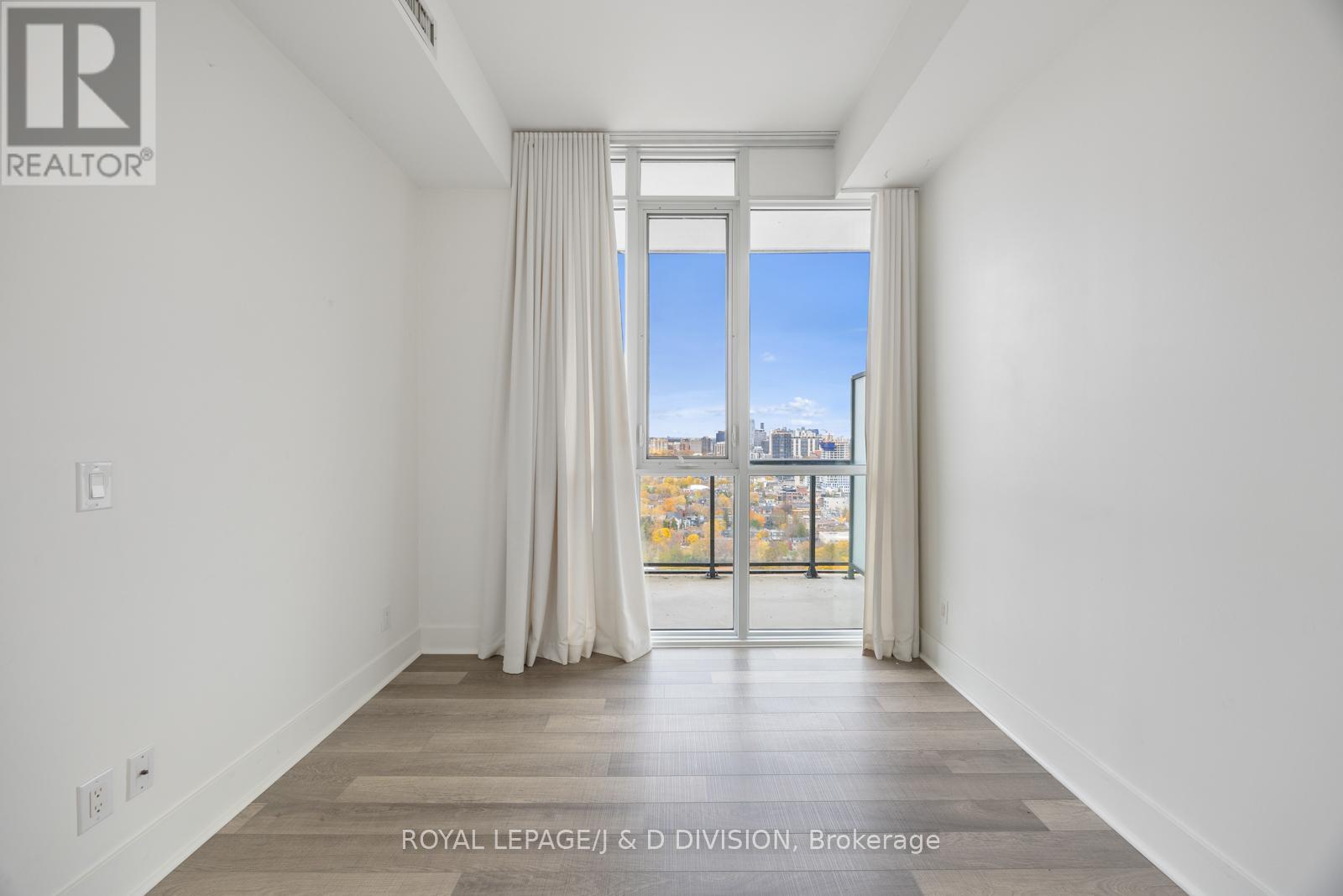 2702 - 32 Davenport Road, Toronto, Ontario  M5R 0B5 - Photo 21 - C12696914