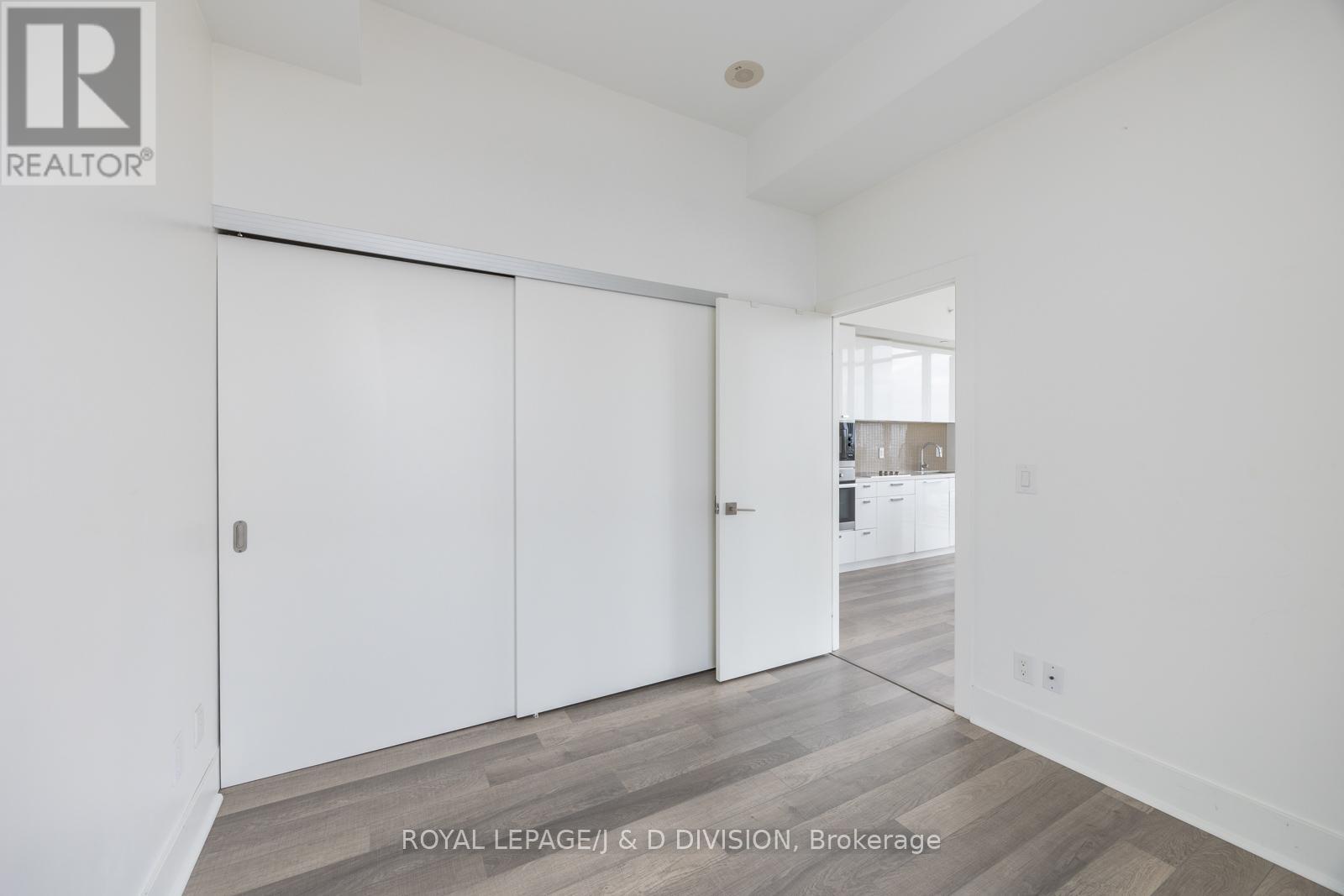 2702 - 32 Davenport Road, Toronto, Ontario  M5R 0B5 - Photo 22 - C12696914