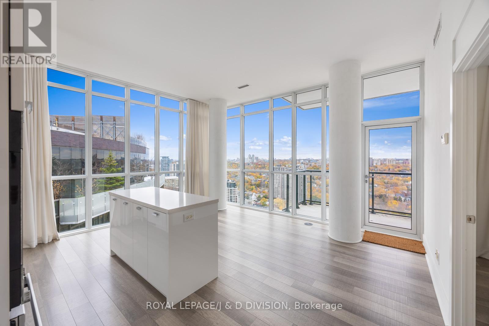 2702 - 32 Davenport Road, Toronto, Ontario  M5R 0B5 - Photo 7 - C12696914