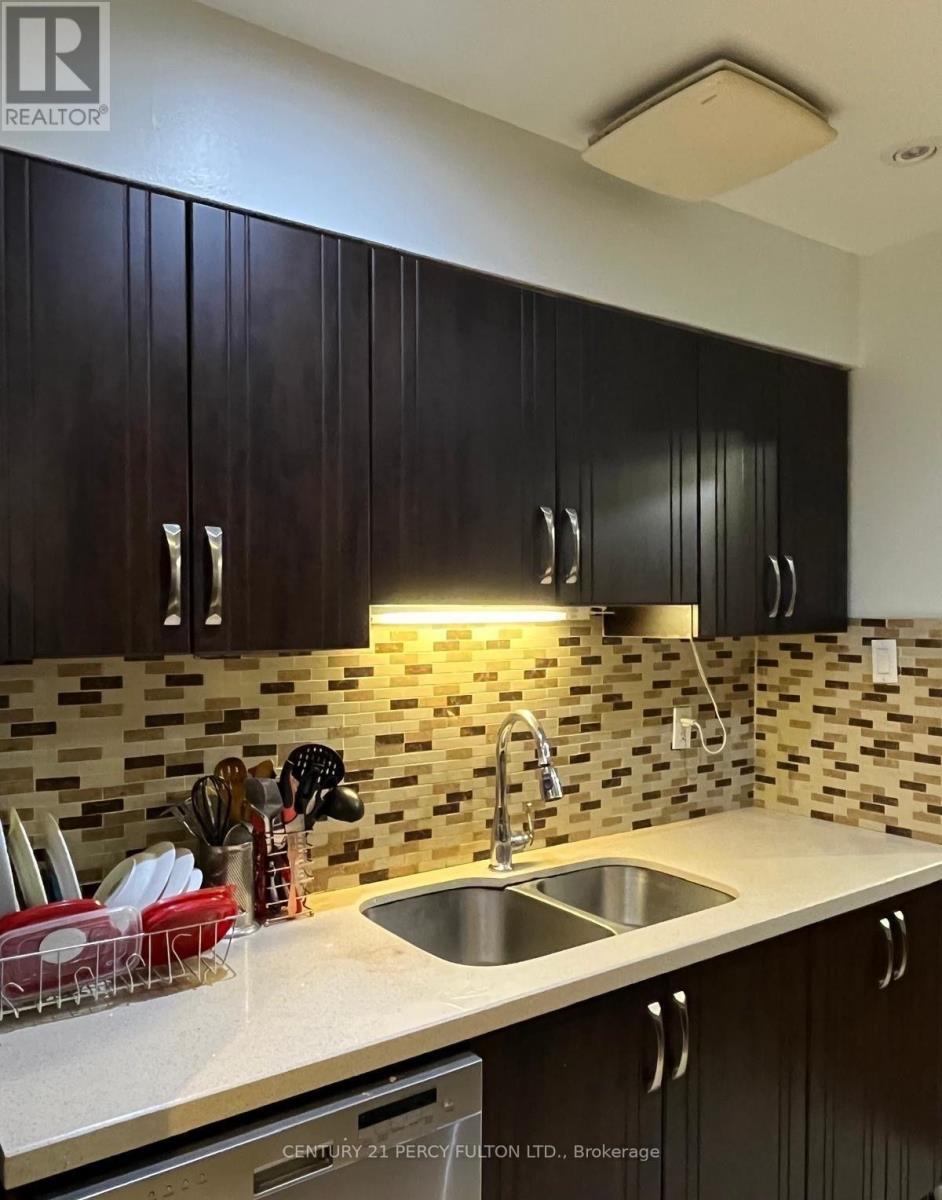 1712 - 301 Prudential Drive, Toronto, Ontario  M1P 4V3 - Photo 2 - E12696830