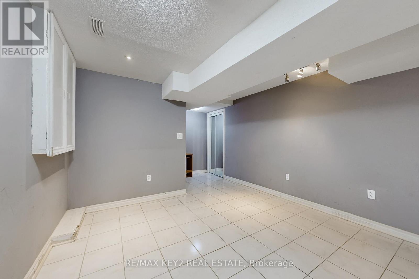 Bsmt - 58 Hummingbird Drive, Toronto, Ontario  M1X 1Y2 - Photo 19 - E12696866