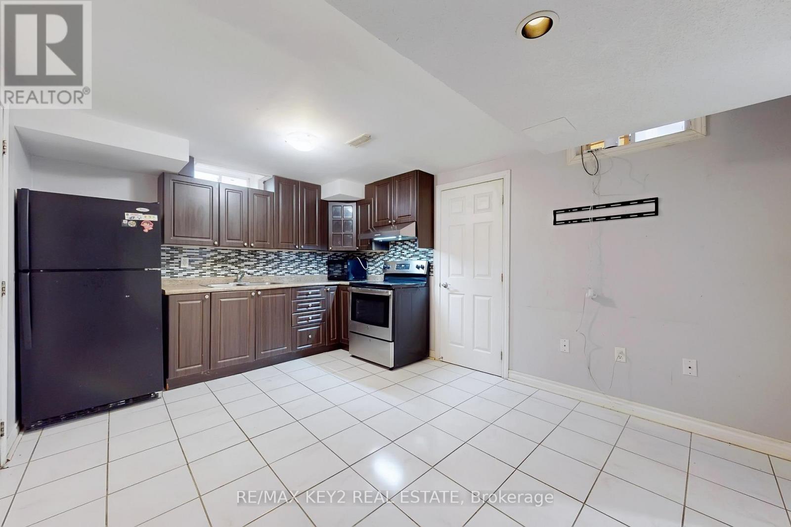 Bsmt - 58 Hummingbird Drive, Toronto, Ontario  M1X 1Y2 - Photo 5 - E12696866