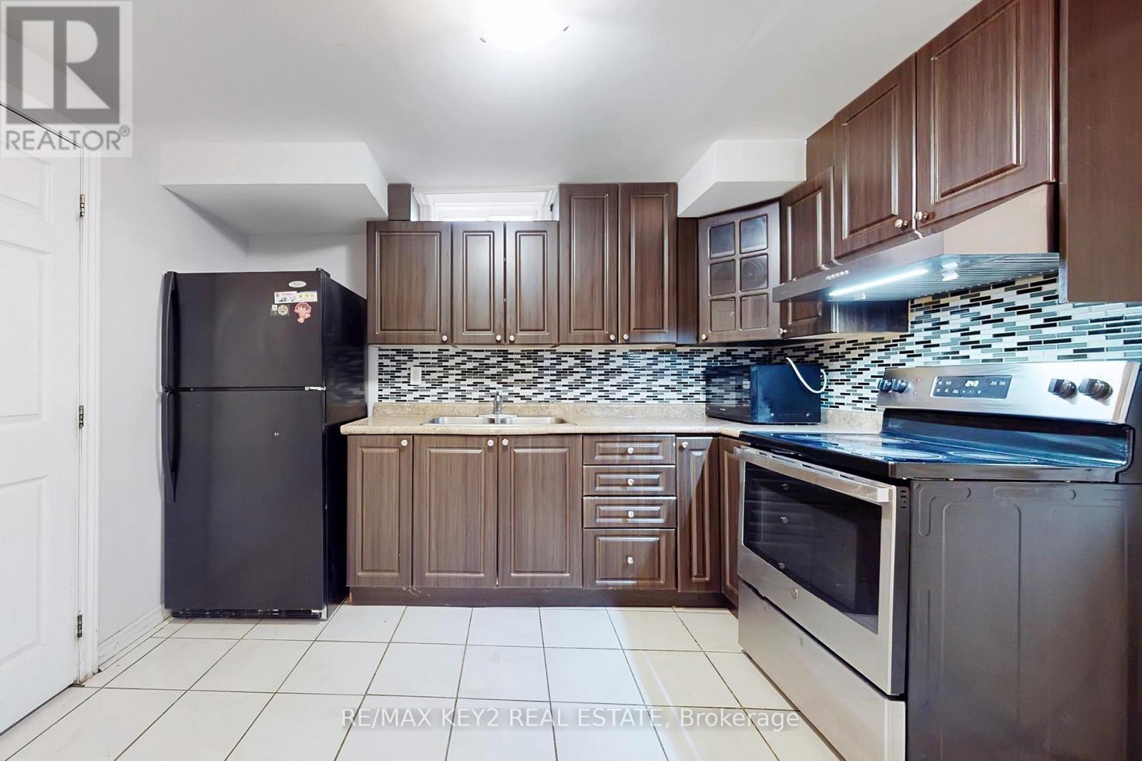 Bsmt - 58 Hummingbird Drive, Toronto, Ontario  M1X 1Y2 - Photo 8 - E12696866