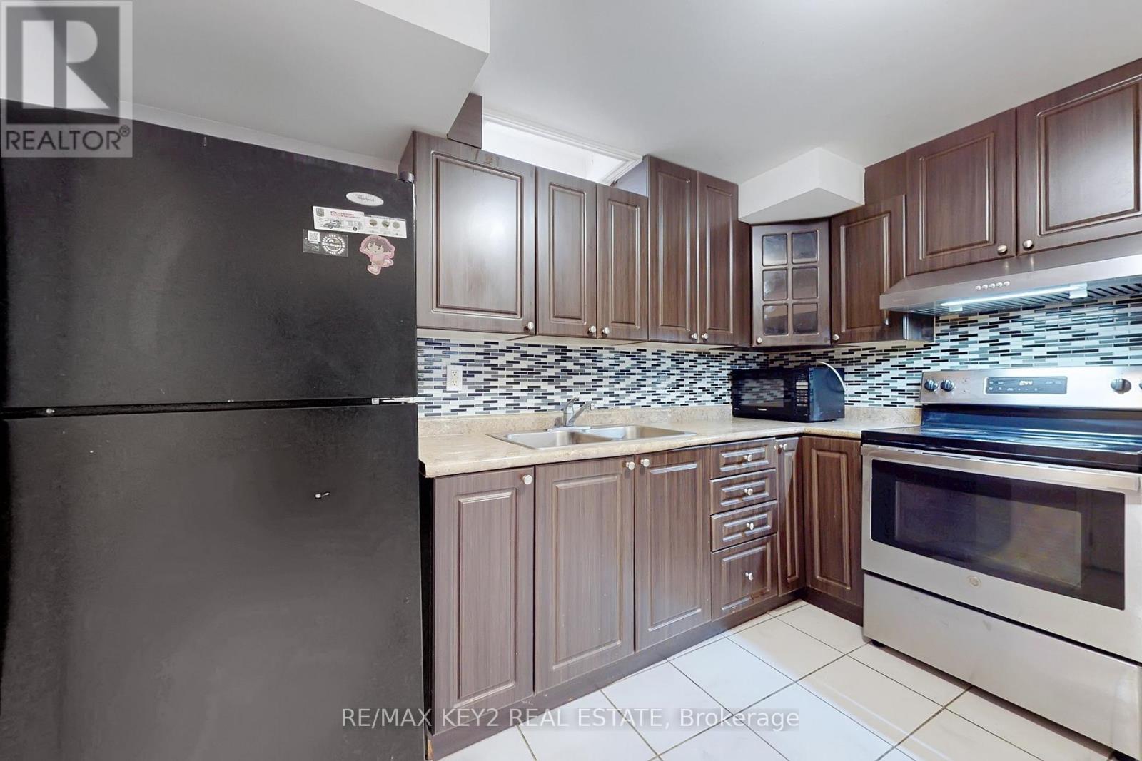 Bsmt - 58 Hummingbird Drive, Toronto, Ontario  M1X 1Y2 - Photo 9 - E12696866