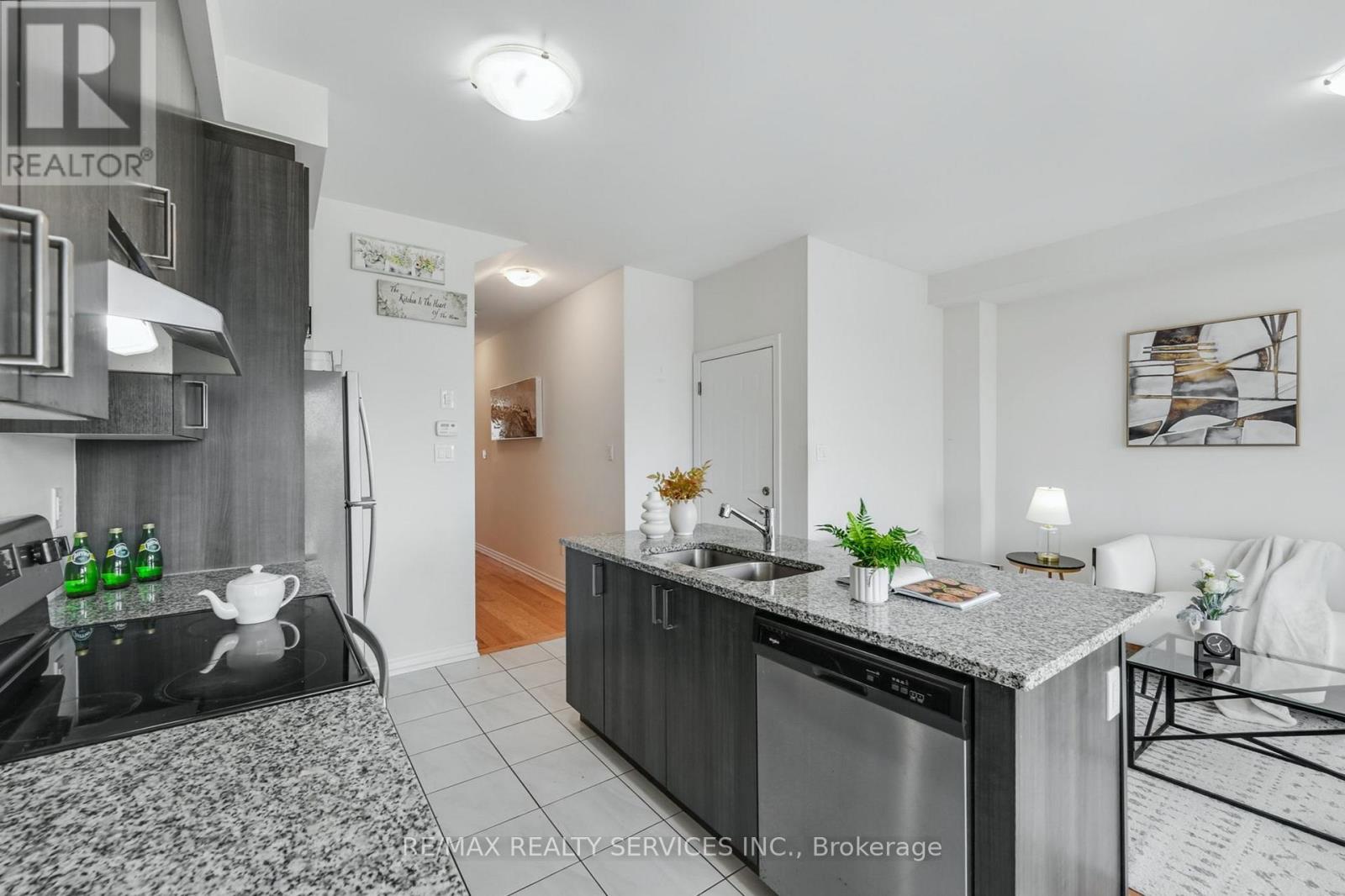 49 Bayardo Drive, Oshawa, Ontario  L1L 0V2 - Photo 13 - E12696896