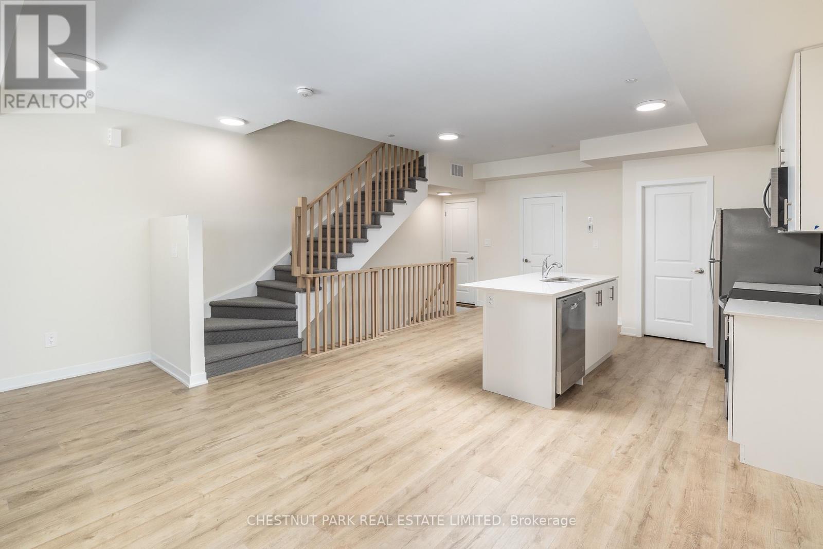 204 - 755 Omega Drive, Pickering, Ontario  L1V 0H1 - Photo 33 - E12696910