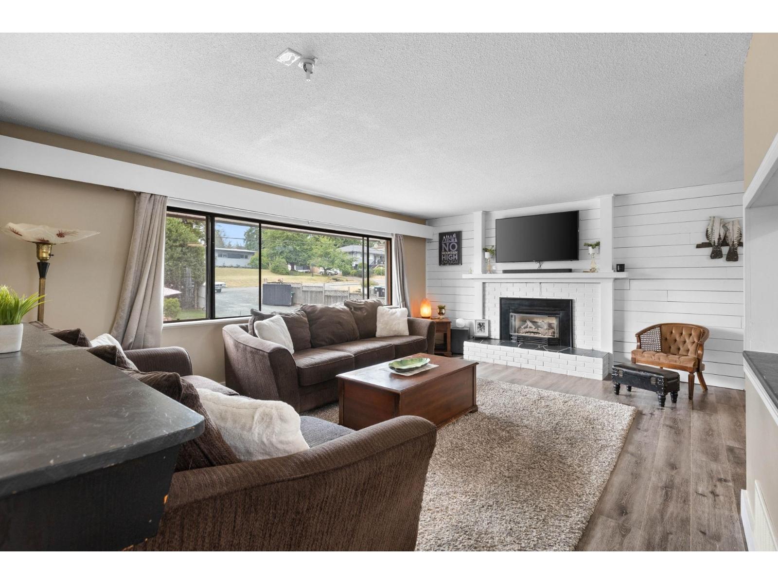 19691 49 Avenue, Langley, British Columbia  V3A 3R2 - Photo 3 - R3079591