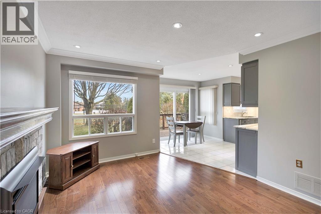 2185 Vista Drive, Burlington, Ontario  L7M 3N7 - Photo 7 - 40797334