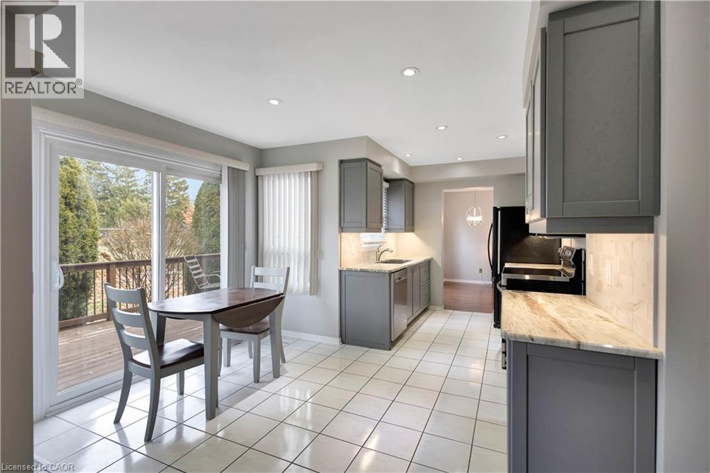 2185 Vista Drive, Burlington, Ontario  L7M 3N7 - Photo 8 - 40797334