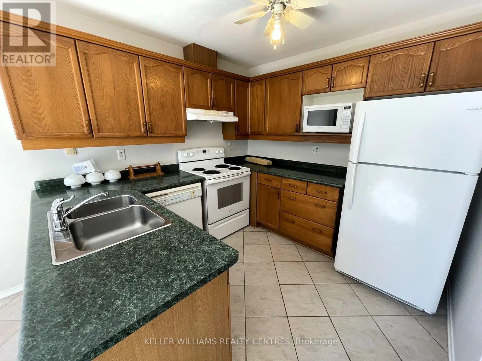 111 Athabaska Road, Barrie, Ontario  L4N 8E6 - Photo 2 - S12514760