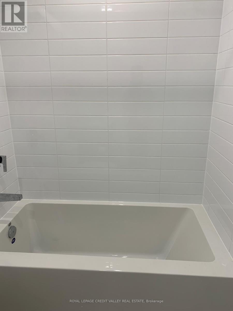 1203 - 430 Square One Drive, Mississauga, Ontario  L5B 0R7 - Photo 34 - W12696908