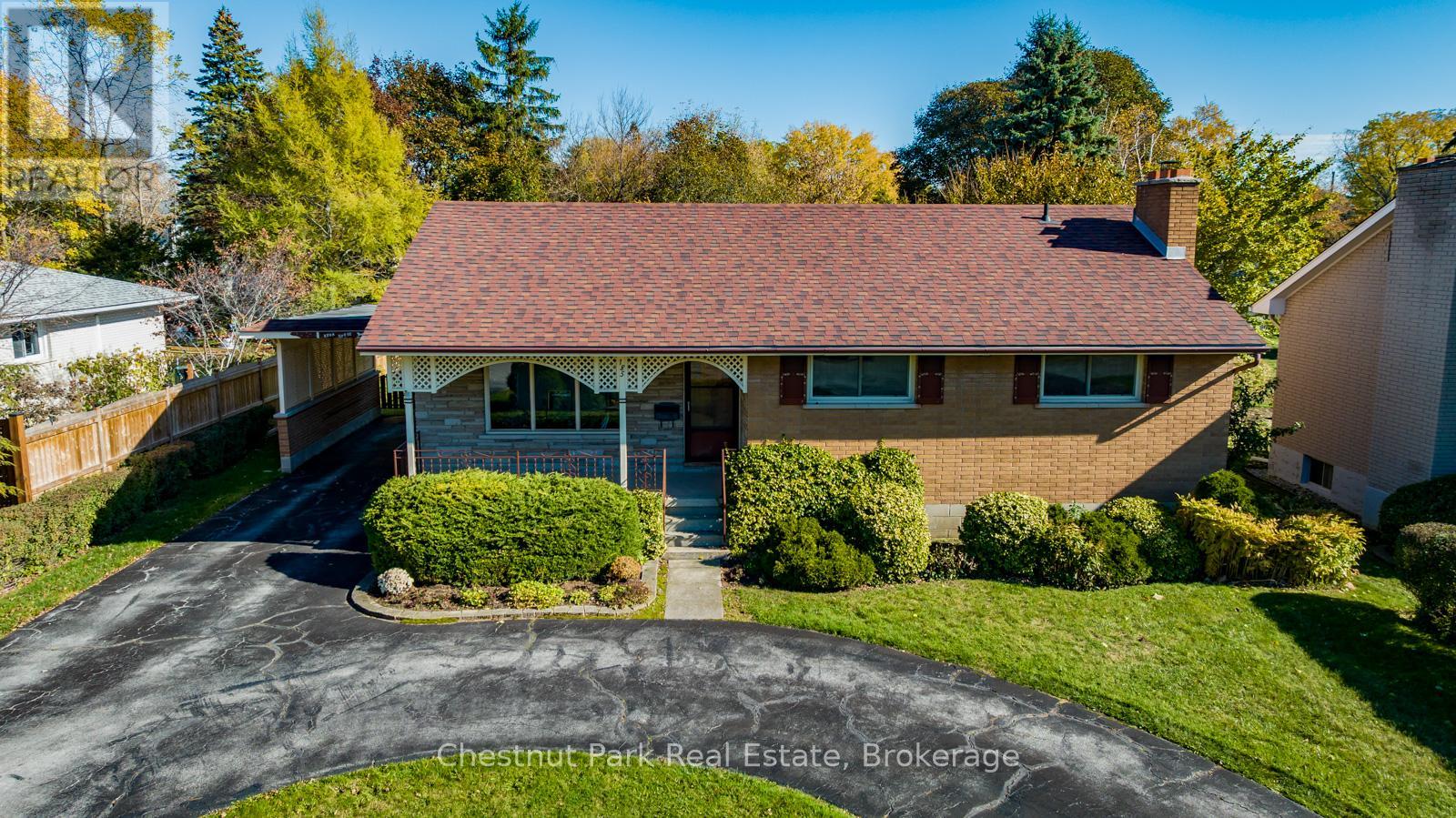 185 Walnut Street, Collingwood, Ontario  L9Y 3C7 - Photo 2 - S12696932