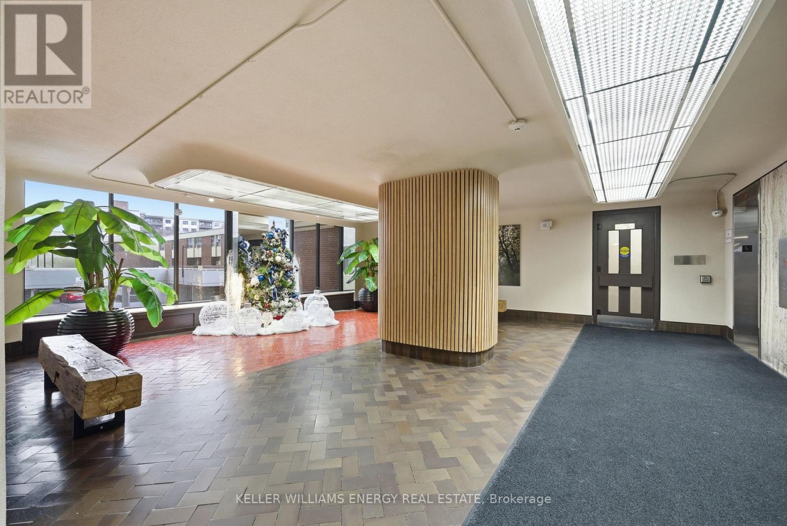 1514 - 1 Massey Square, Toronto, Ontario  M4C 5L4 - Photo 3 - E12697016