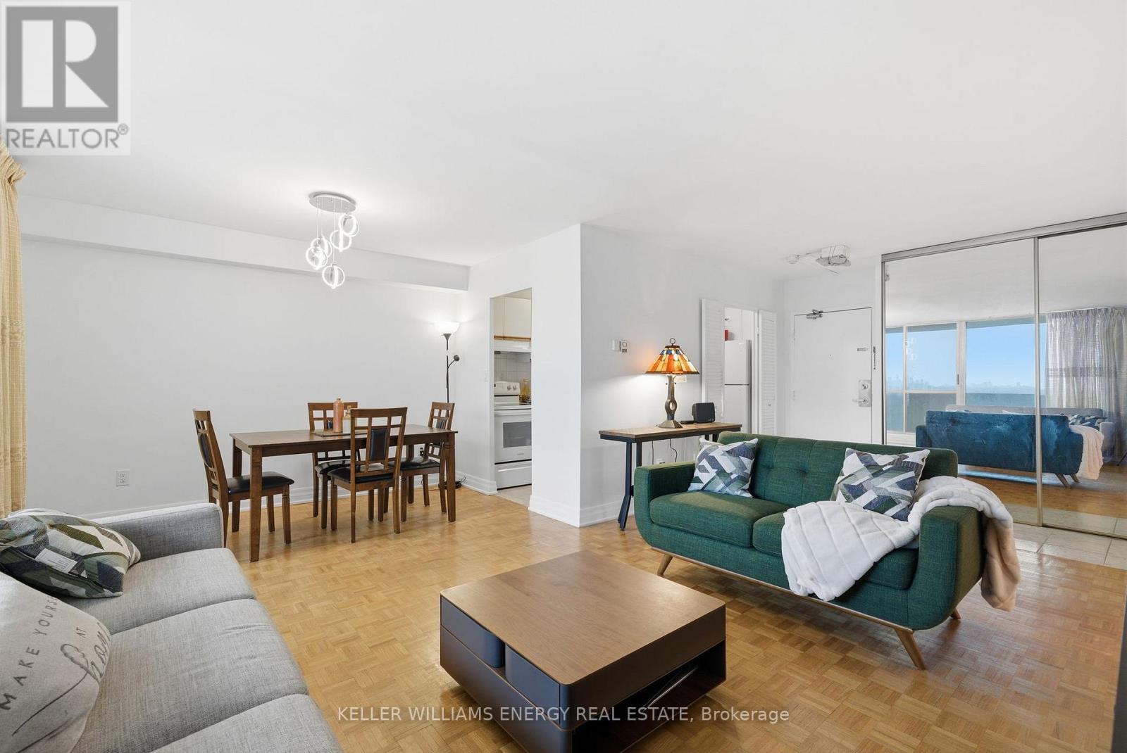 1514 - 1 Massey Square, Toronto, Ontario  M4C 5L4 - Photo 4 - E12697016