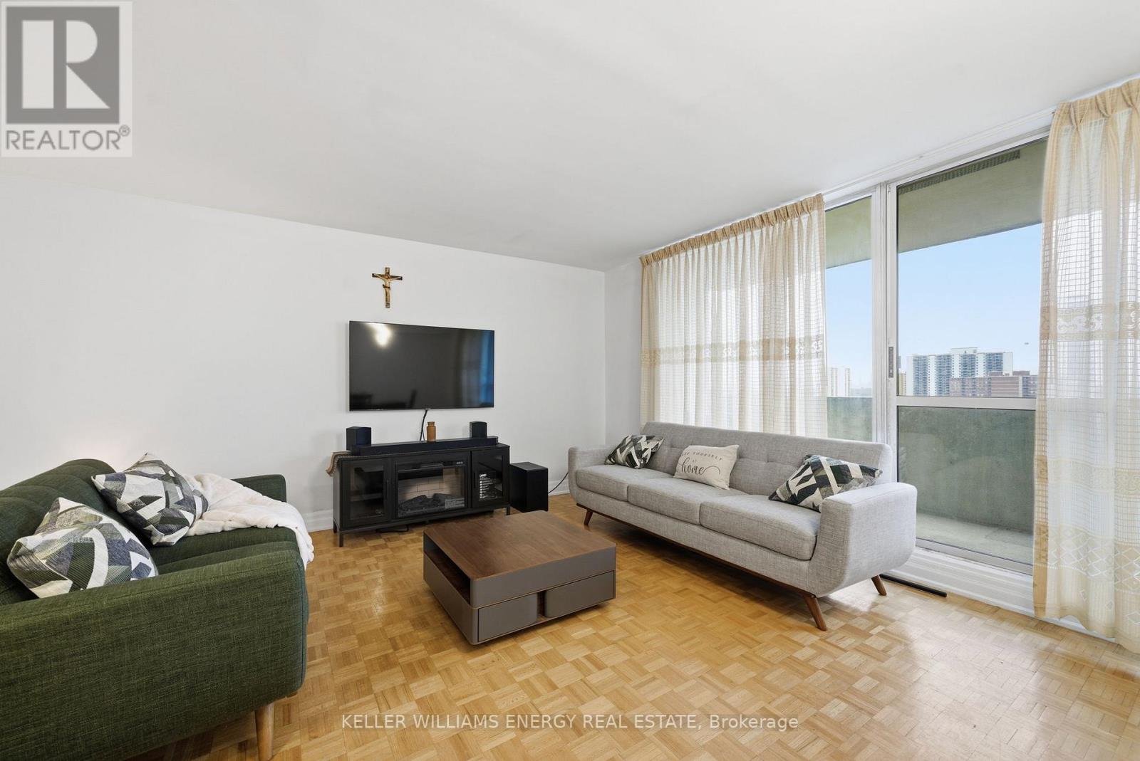 1514 - 1 Massey Square, Toronto, Ontario  M4C 5L4 - Photo 9 - E12697016