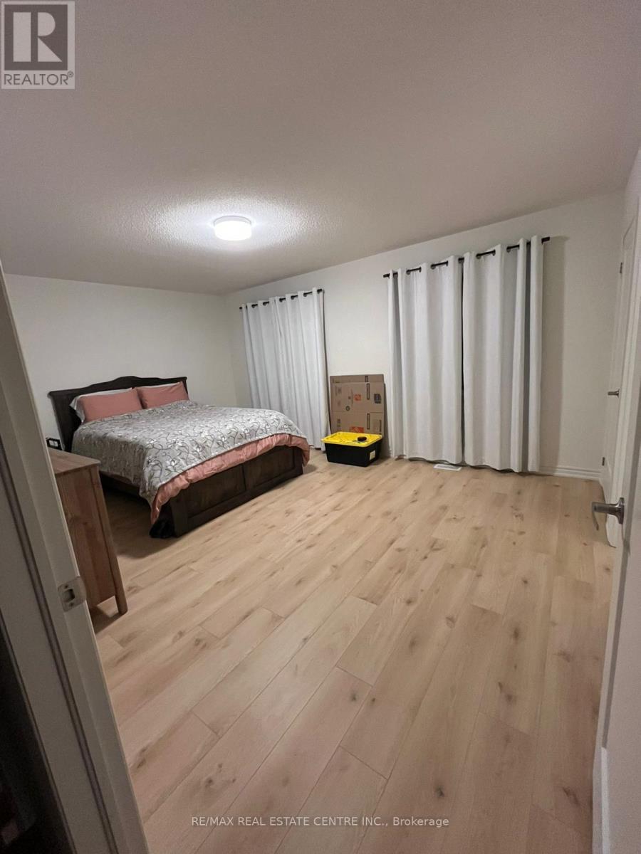 1061 Trailsview Avenue, Cobourg, Ontario  K9A 4J5 - Photo 10 - X12696810