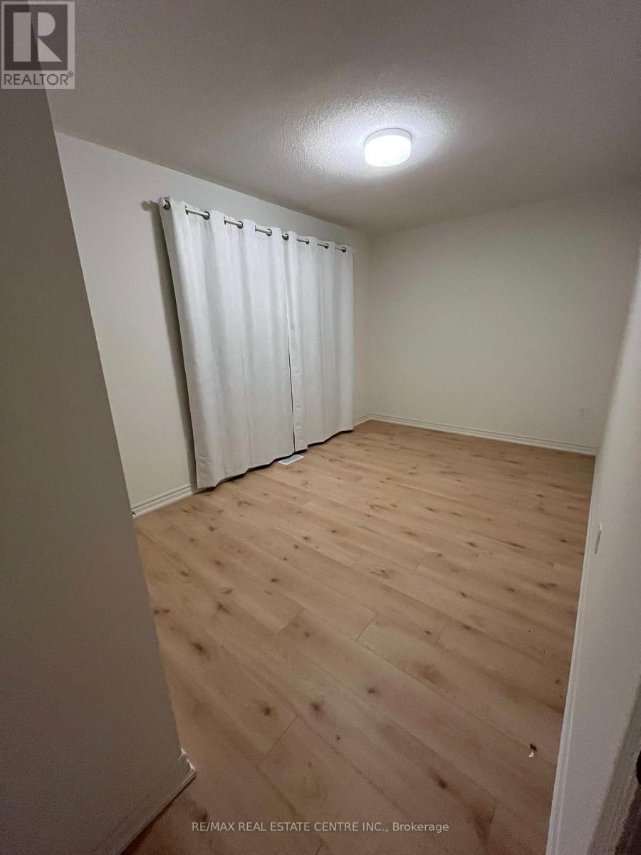 1061 Trailsview Avenue, Cobourg, Ontario  K9A 4J5 - Photo 5 - X12696810