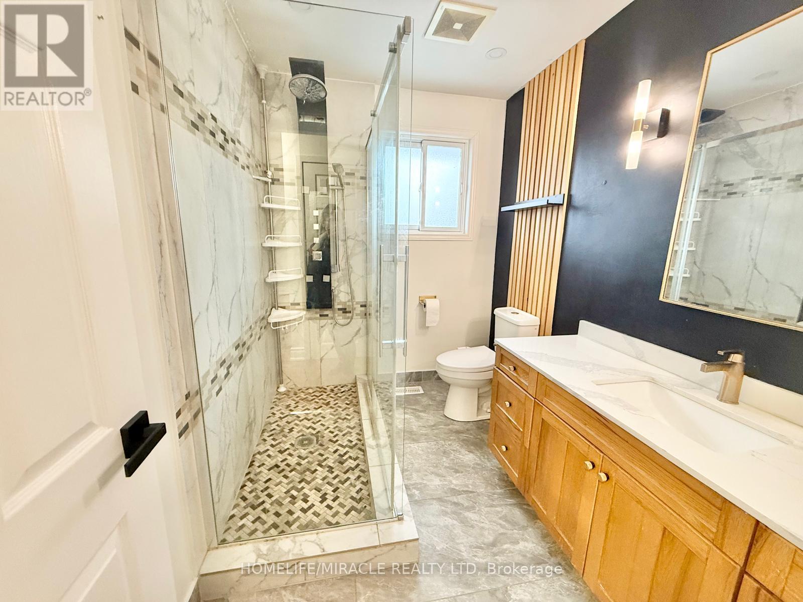 Main Unit - 12 Foster Crescent E, Waterloo, Ontario  N1R 4R1 - Photo 13 - X12696828