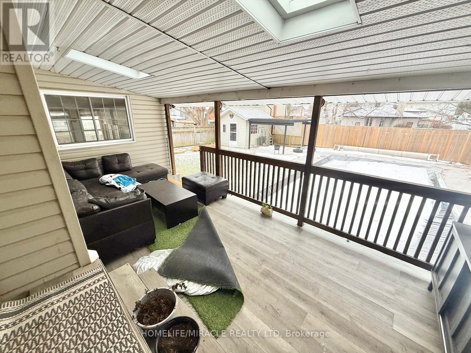 Main Unit - 12 Foster Crescent E, Waterloo, Ontario  N1R 4R1 - Photo 7 - X12696828