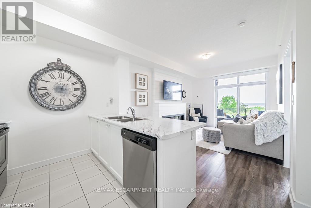 129 - 35 Southshore Crescent, Hamilton, Ontario  L8E 0J2 - Photo 5 - X12696918