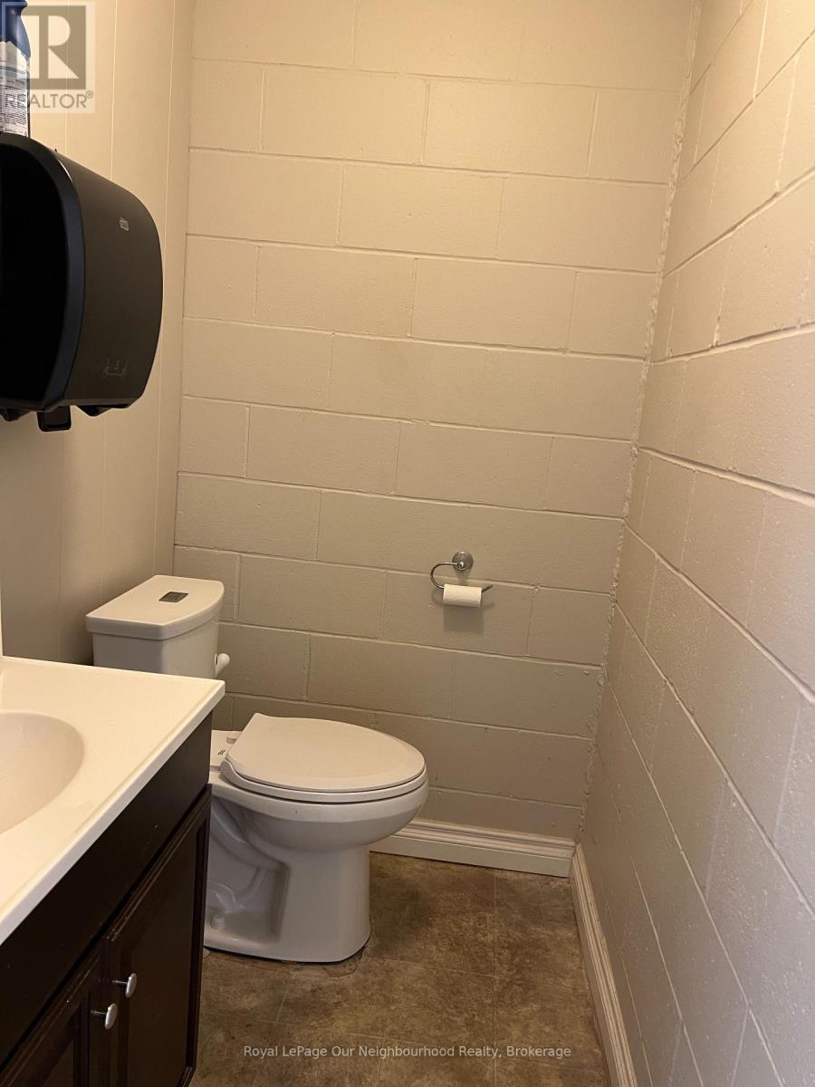 4 - 444 Dundas Street W, Belleville, Ontario  K8P 1B7 - Photo 8 - X12697082