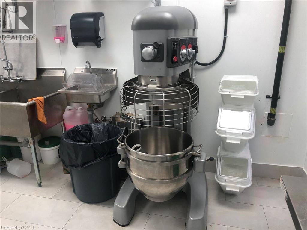 336 Central Avenue, Fort Erie, Ontario  L4S 2L4 - Photo 5 - 40798608