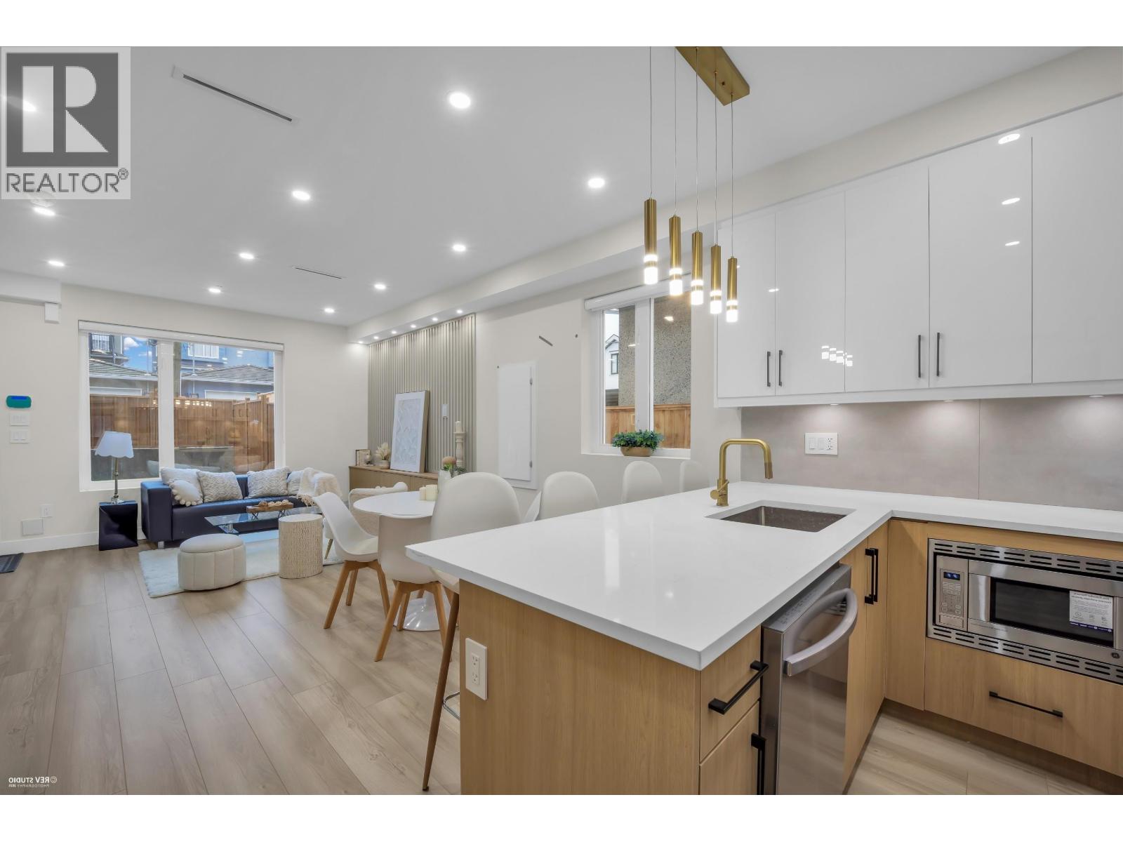 4 1577 E 58th Avenue, Vancouver, British Columbia  V5P 2C1 - Photo 5 - R3079118