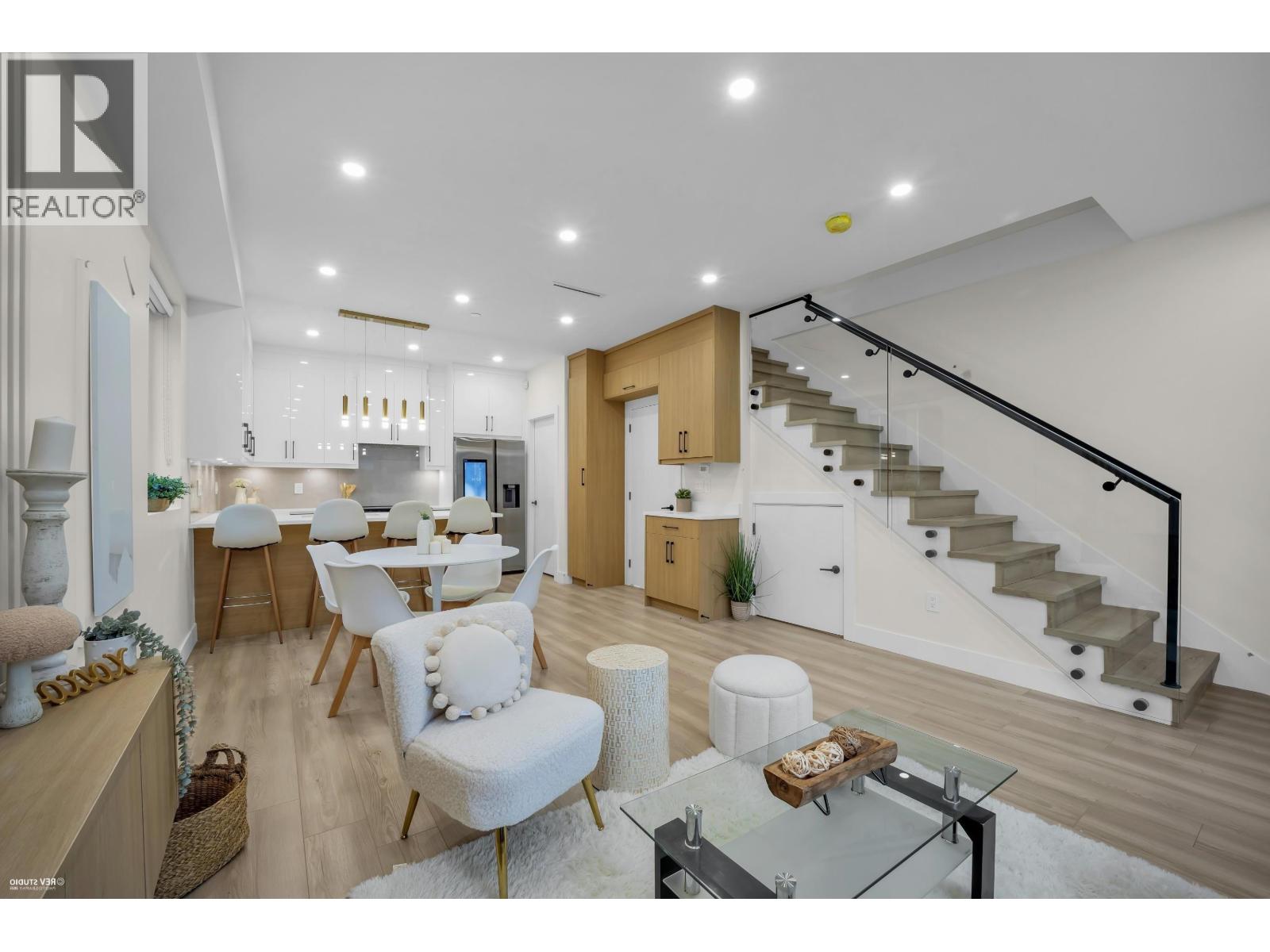 4 1577 E 58th Avenue, Vancouver, British Columbia  V5P 2C1 - Photo 2 - R3079118