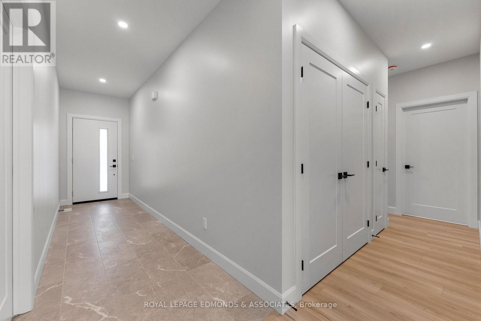 22 Bamagillia Street, Whitewater Region, Ontario  K0J 1K0 - Photo 13 - X12697052