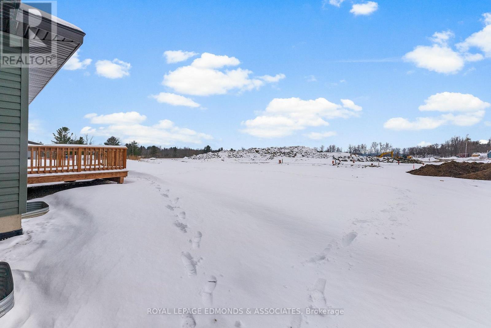 22 Bamagillia Street, Whitewater Region, Ontario  K0J 1K0 - Photo 32 - X12697052