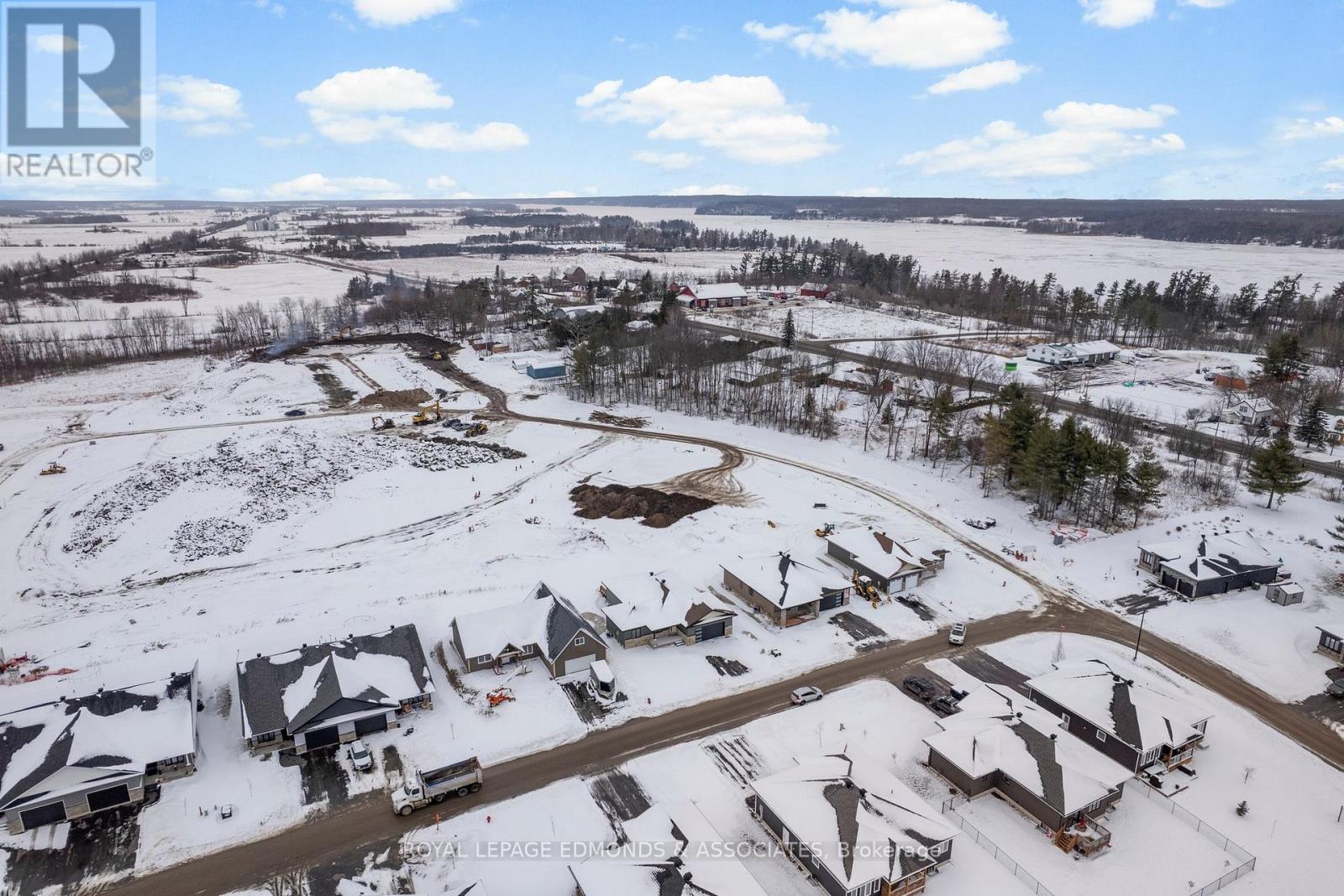 22 Bamagillia Street, Whitewater Region, Ontario  K0J 1K0 - Photo 40 - X12697052