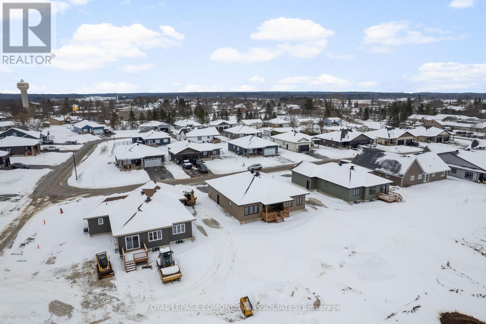 26 Bamagillia Street, Whitewater Region, Ontario  K0J 1K0 - Photo 14 - X12697060