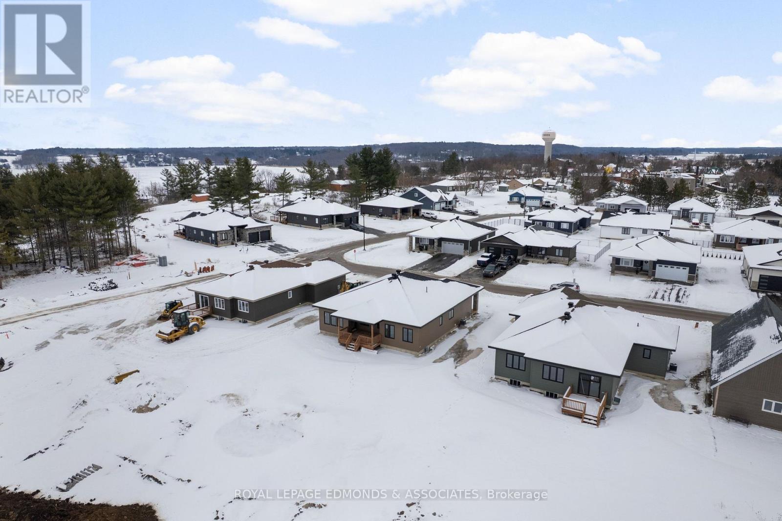 26 Bamagillia Street, Whitewater Region, Ontario  K0J 1K0 - Photo 16 - X12697060