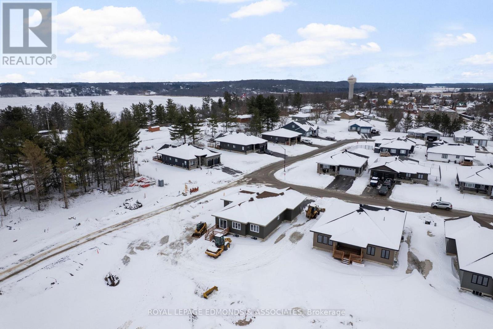 30 Bamagillia Street, Whitewater Region, Ontario  K0J 1K0 - Photo 15 - X12697116