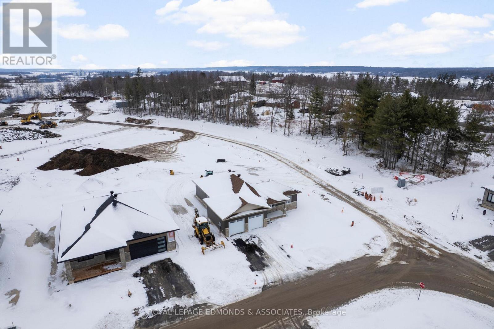 30 Bamagillia Street, Whitewater Region, Ontario  K0J 1K0 - Photo 5 - X12697116