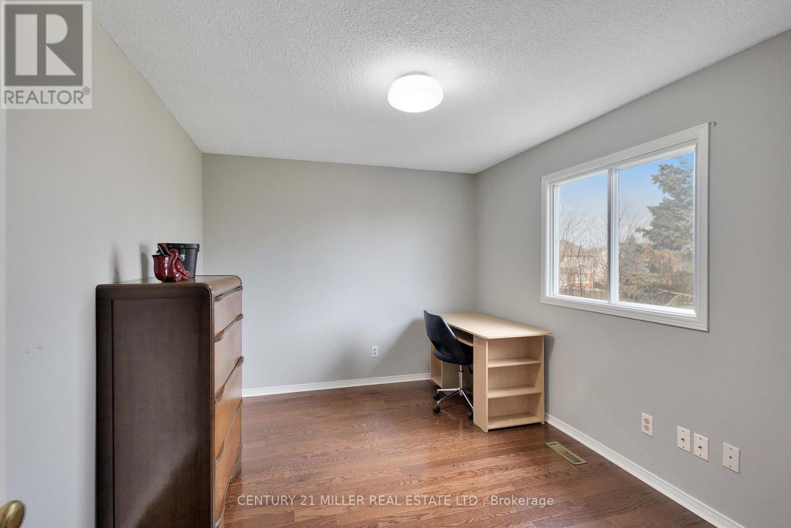 2185 Vista Drive, Burlington, Ontario  L7M 3N7 - Photo 18 - W12694144